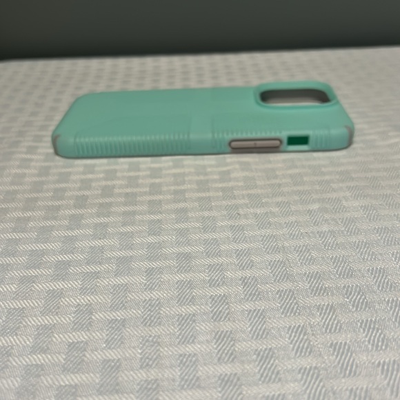 Speck case for iPhone 14 Pro Max - Picture 4 of 4